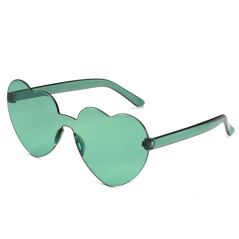 Women's Love Shape Ocean Piece Personality Sunglasses