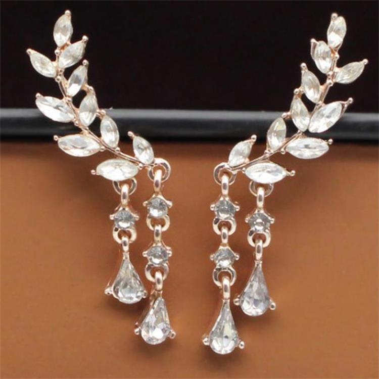 Women's Fashion Trend Leaf Tassel Earrings